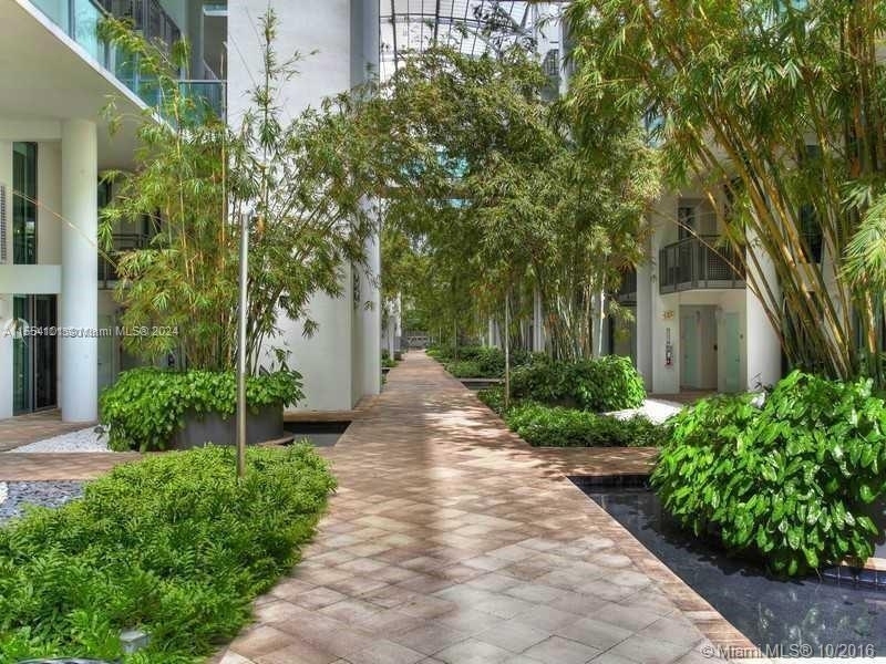 6000 Collins Ave - Photo 1