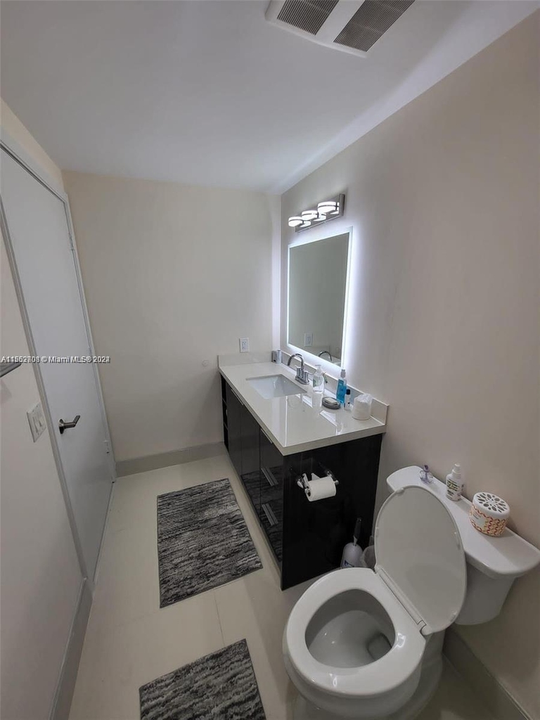 17375 Collins Ave - Photo 13