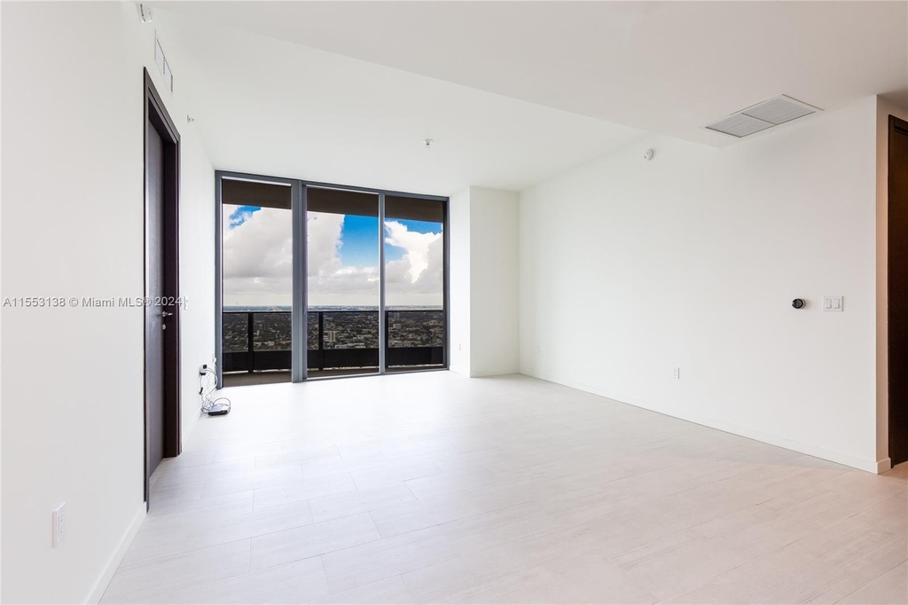 1000 Brickell Plz - Photo 14