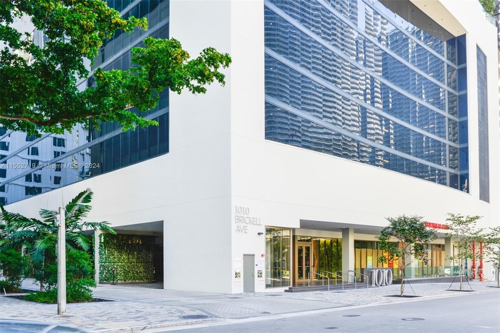 1010 Brickell Ave - Photo 18