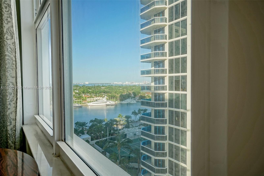 4747 Collins Ave - Photo 9