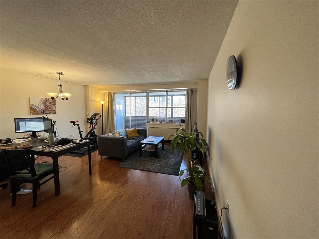 2 Hawthorne Pl - Photo 1