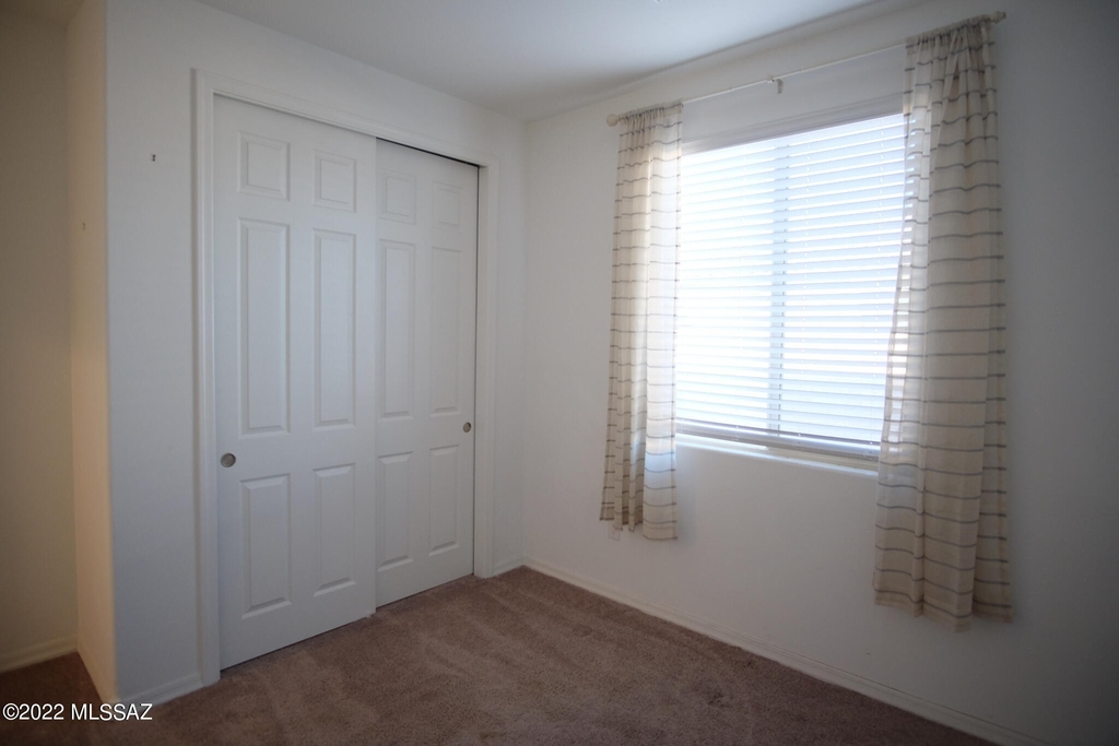 12384 N Amberwood Place - Photo 24