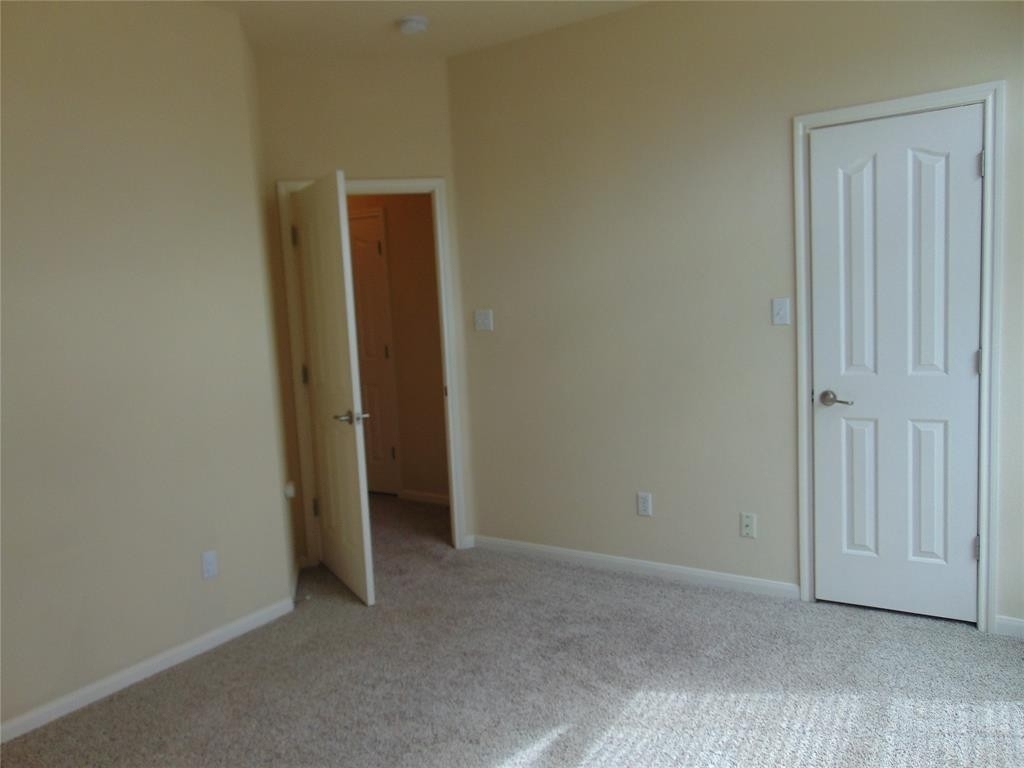 11904  Quassia Dr - Photo 23