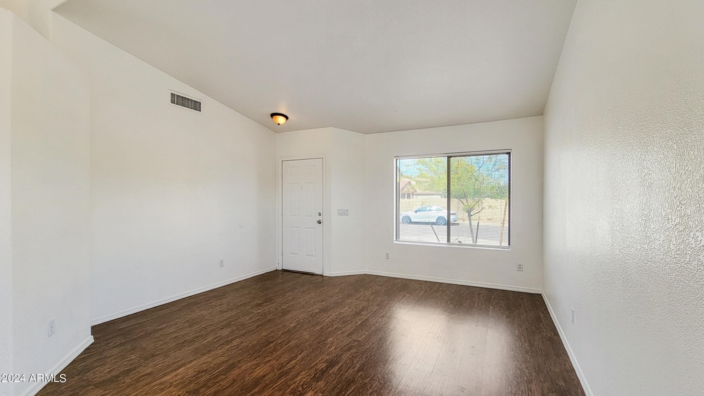 6017 W Odeum Lane - Photo 3