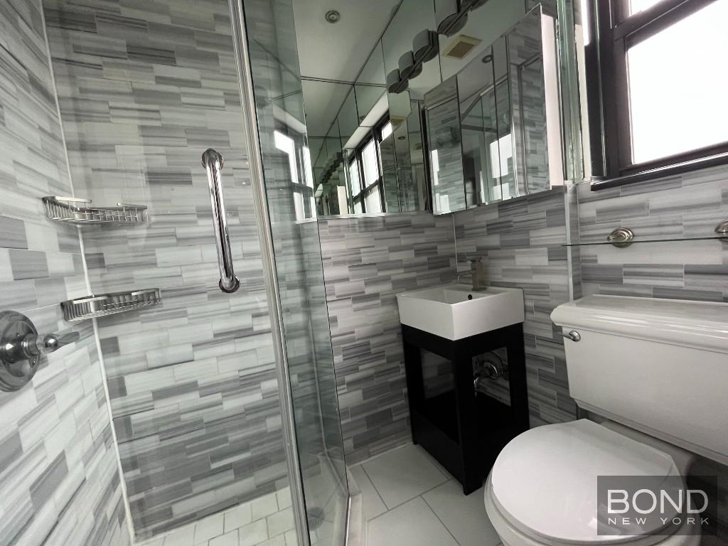 212 East 105th Street - Photo 4