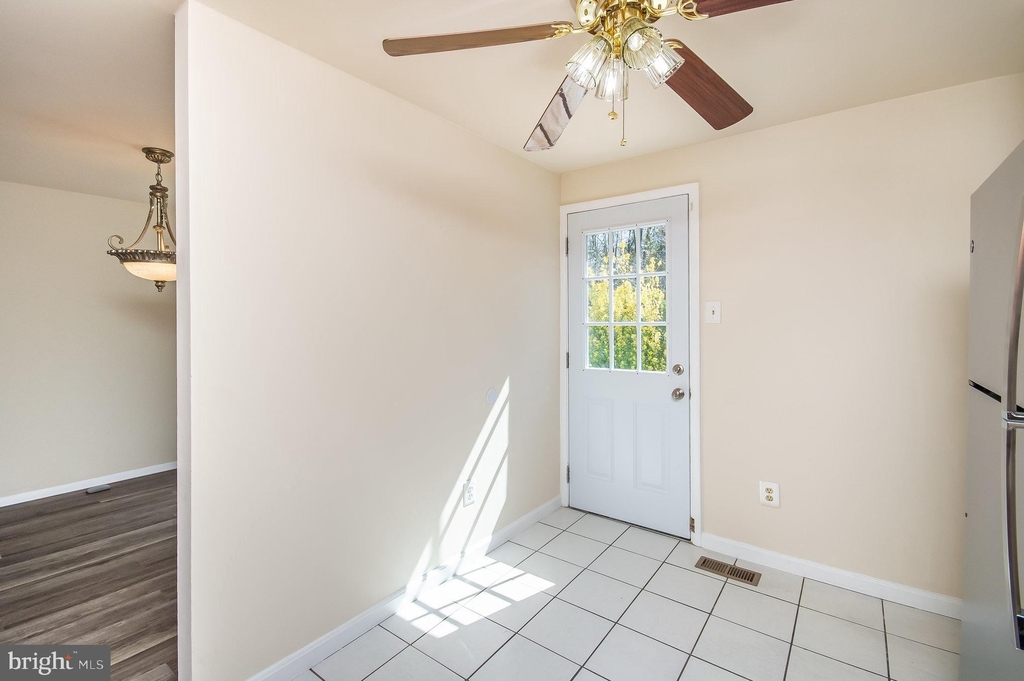 13540 Bentley Circle - Photo 3