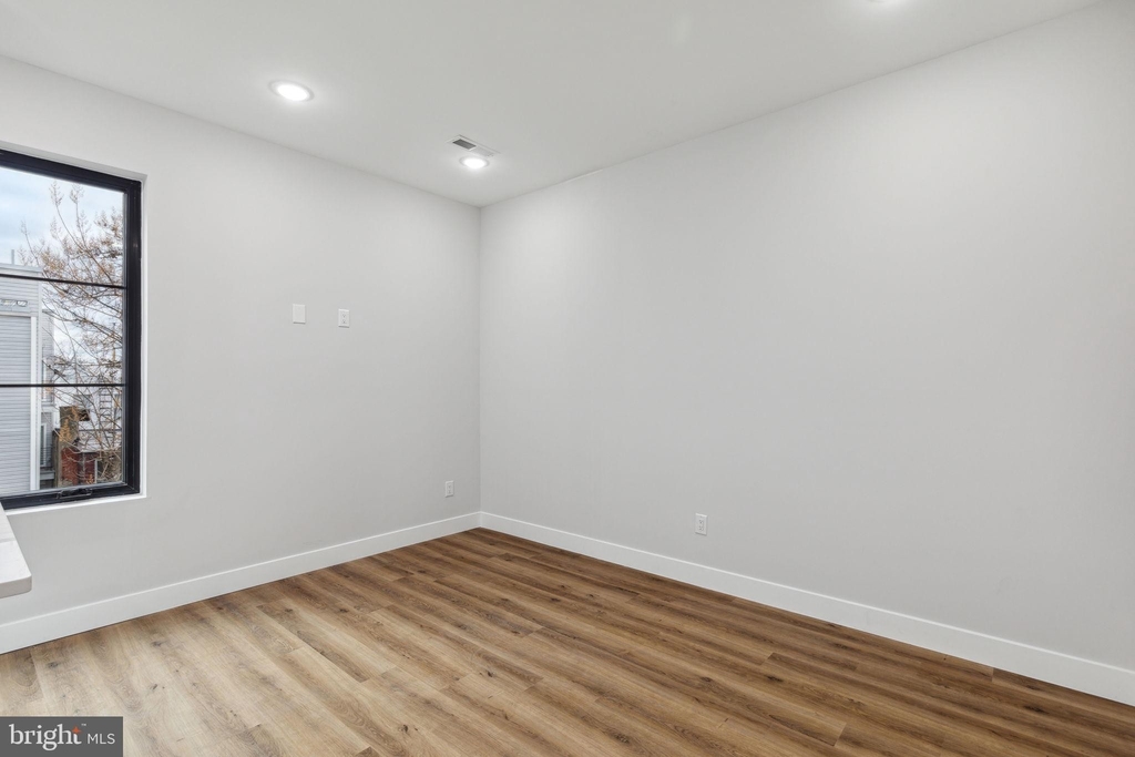 1840 N Gratz Street - Photo 6