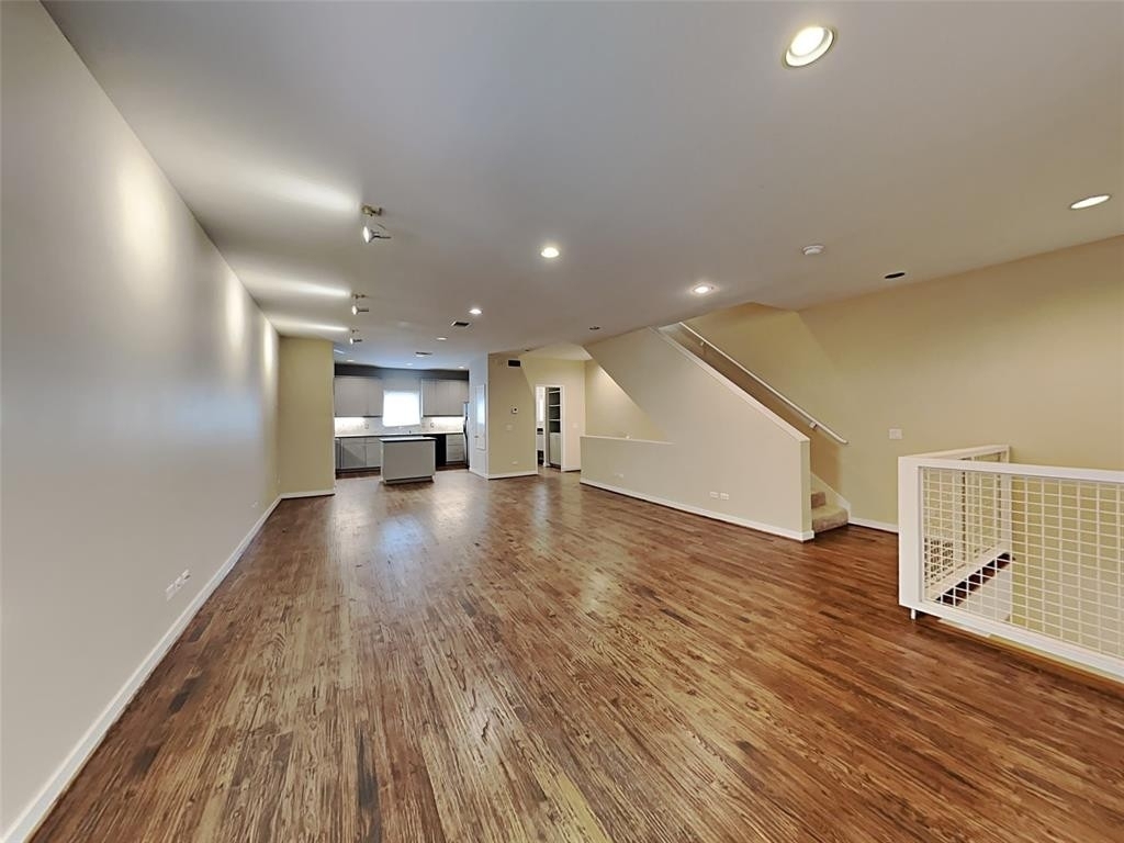 2914 Woodside Street - Photo 2