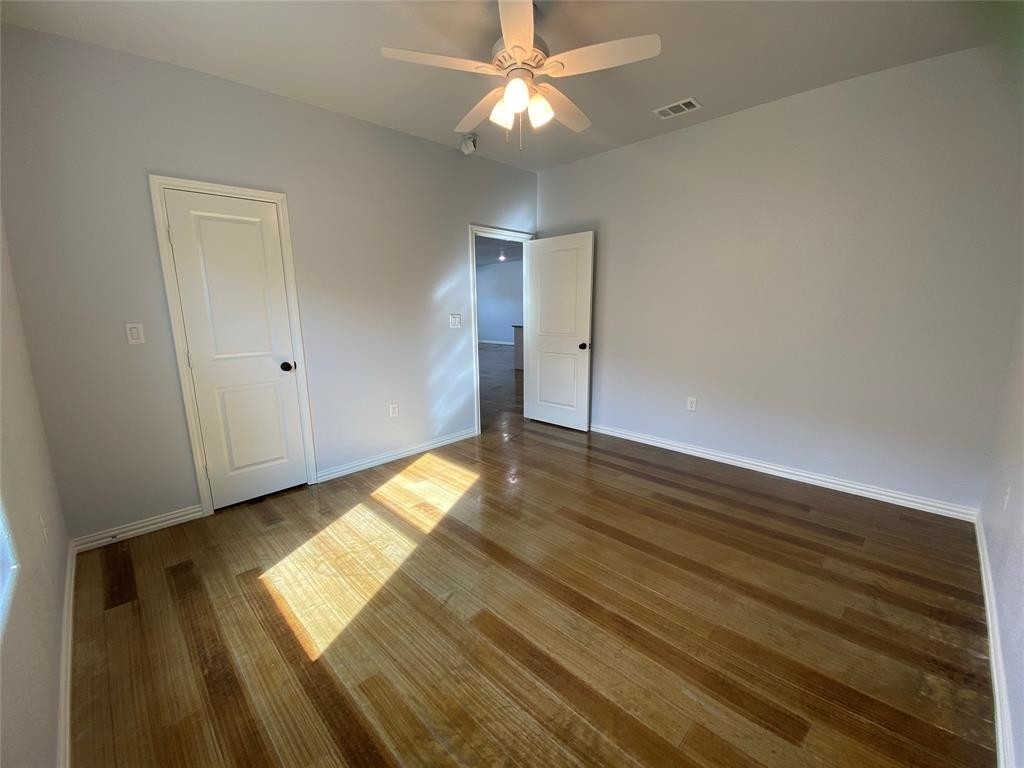 5521 Diaz Avenue - Photo 11