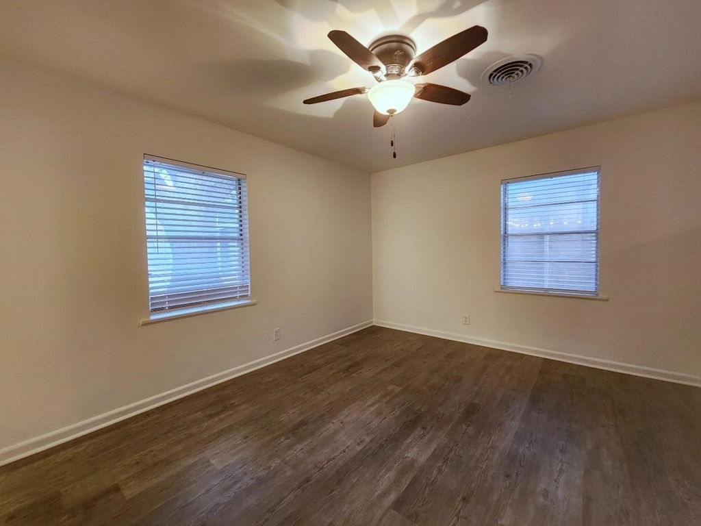 1800 Bluebonnet Lane - Photo 9