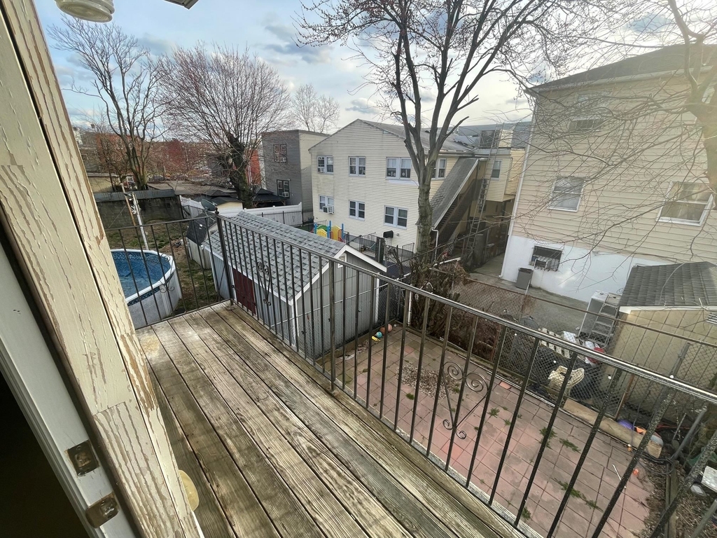 121 Neptune Ave - Photo 12