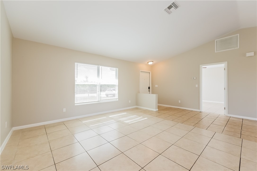 2916 22nd Street Sw - Photo 3