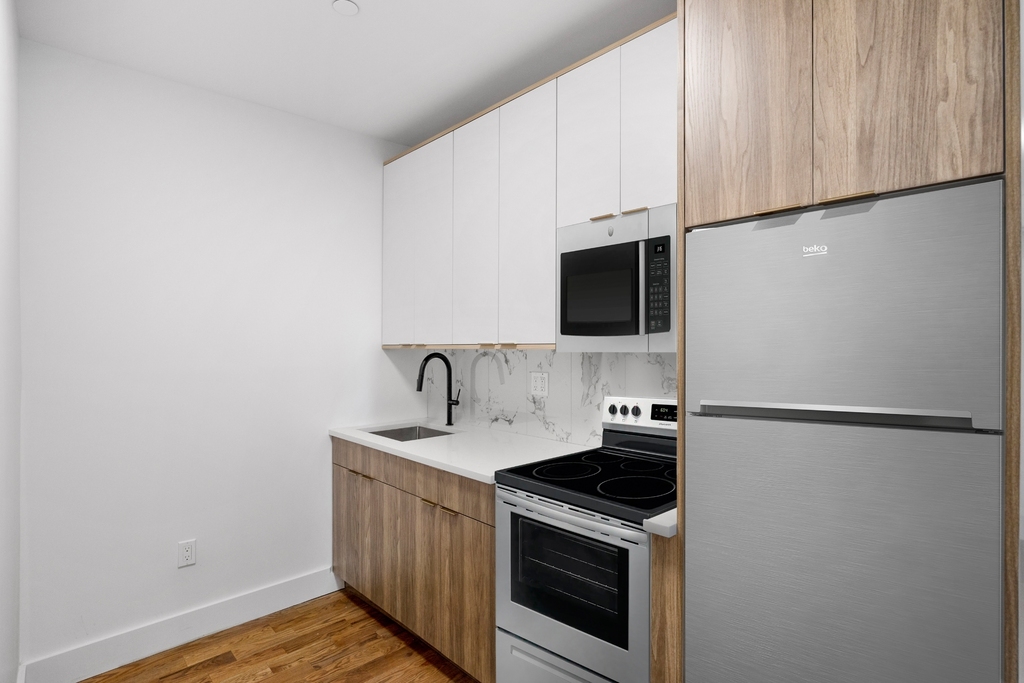 1640 Nostrand Avenue - Photo 3