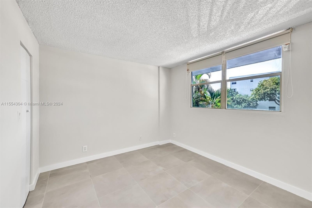 105 Royal Park Dr - Photo 13