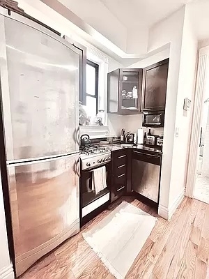 332 East 71st Street - Photo 2