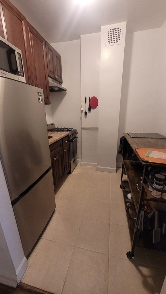 315 East 54th Street - Photo 1