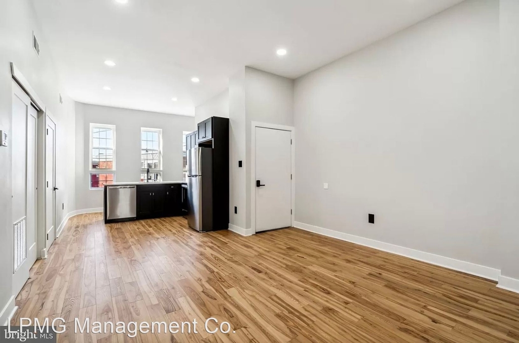 617 Tree Street - Photo 1