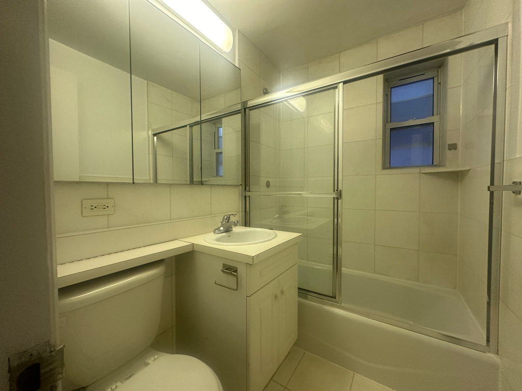 333 East 84th Street - Photo 6