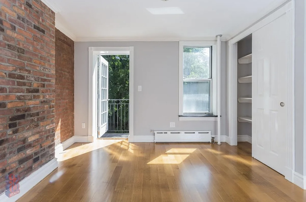 118 East 7th Street, #5E - Photo 1