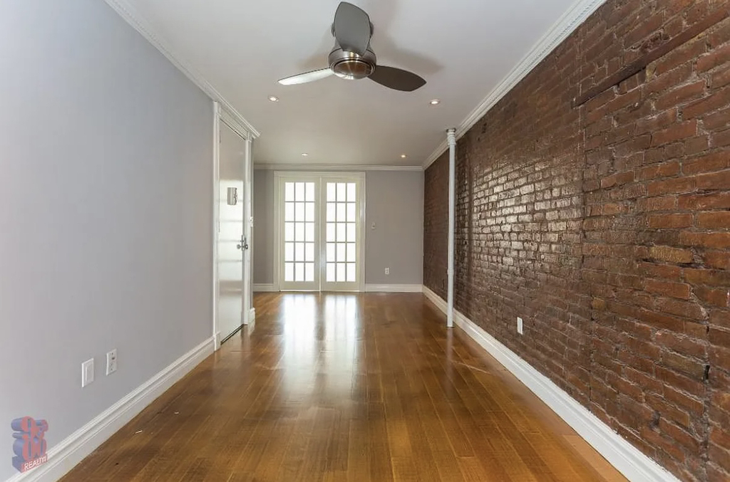 118 East 7th Street, #5E - Photo 5