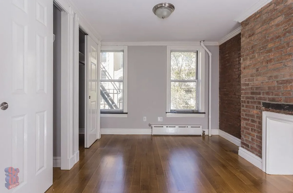 118 East 7th Street, #5E - Photo 2