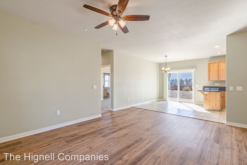 9034 Skyway - Photo 2