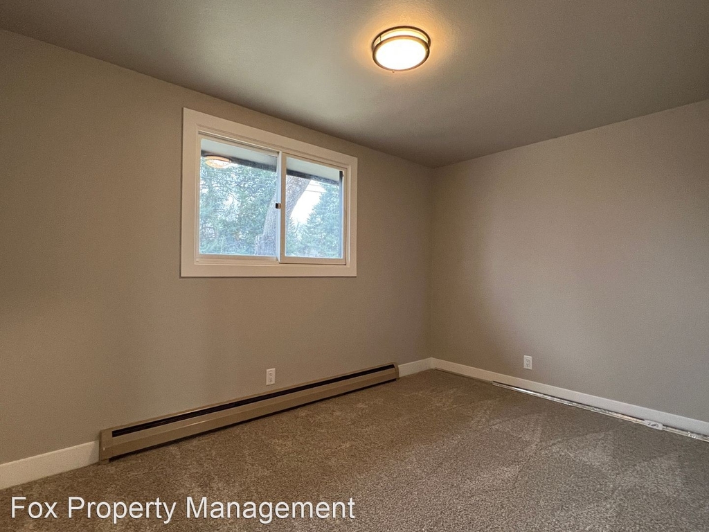 677 Walnut Street - Photo 11