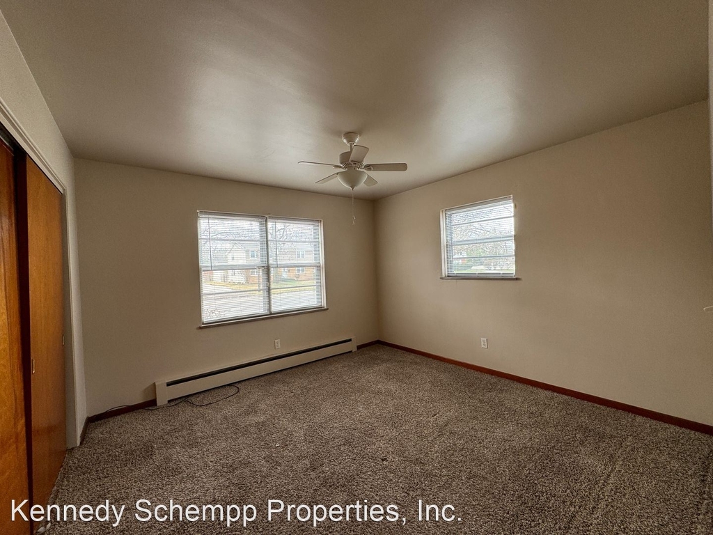 2301 W Lawrence Ave - Photo 8