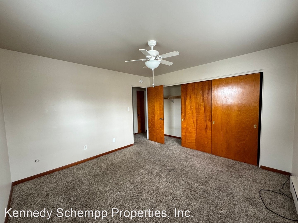 2301 W Lawrence Ave - Photo 11