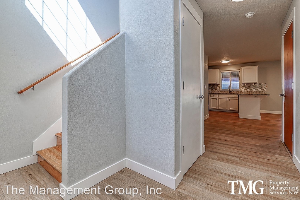 1106 W 31st Street - Photo 16