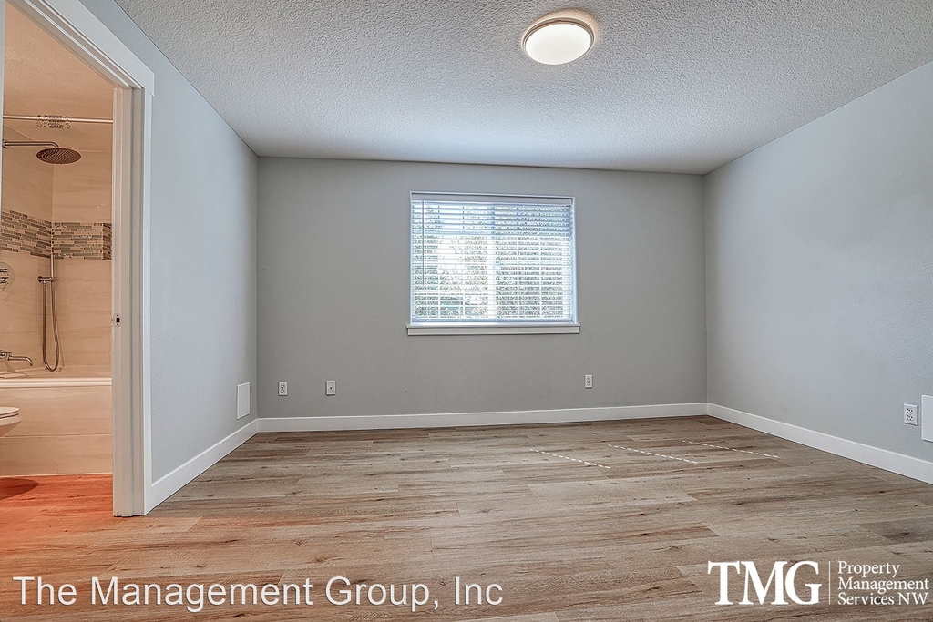 1106 W 31st Street - Photo 6