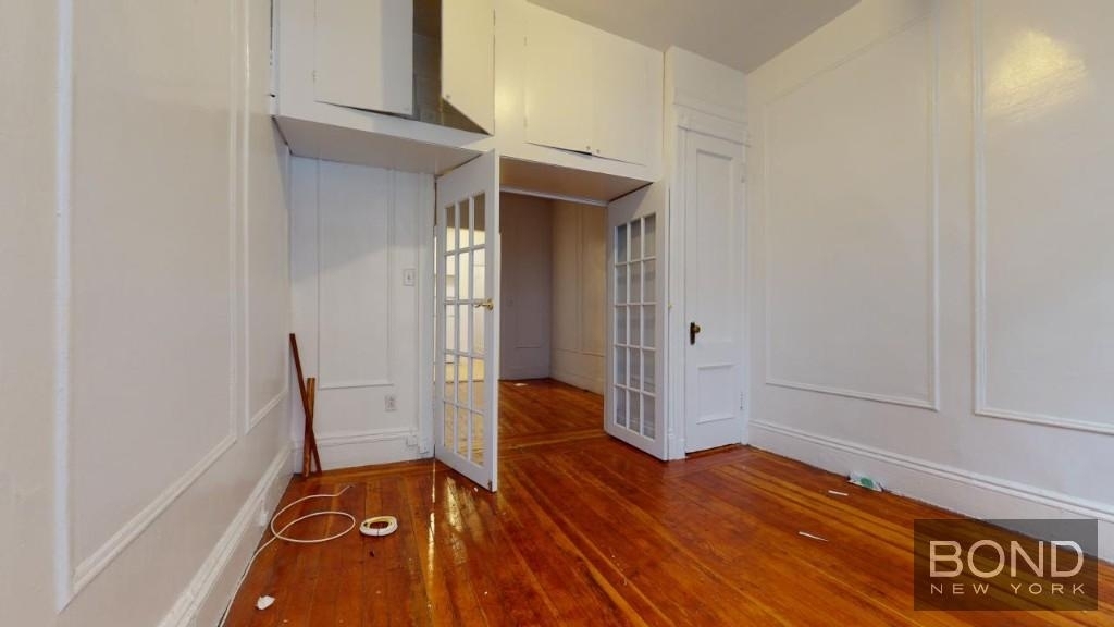 158 West 15th Street - Photo 2