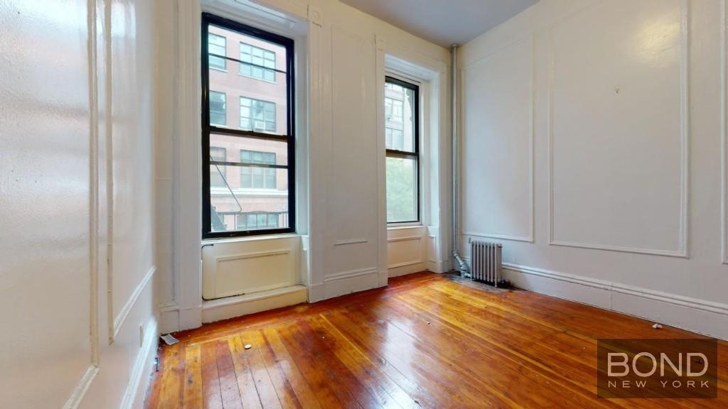 158 West 15th Street - Photo 1