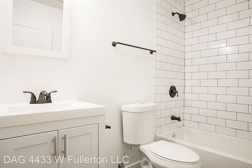 4433 W Fullerton Ave - Photo 27