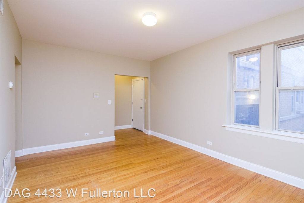 4433 W Fullerton Ave - Photo 14