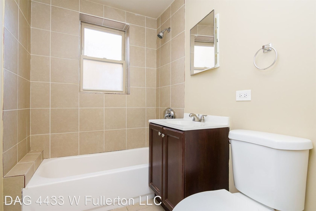 4433 W Fullerton Ave - Photo 19