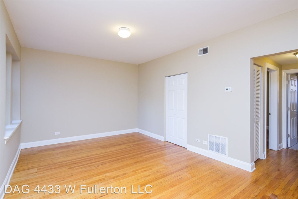 4433 W Fullerton Ave - Photo 12