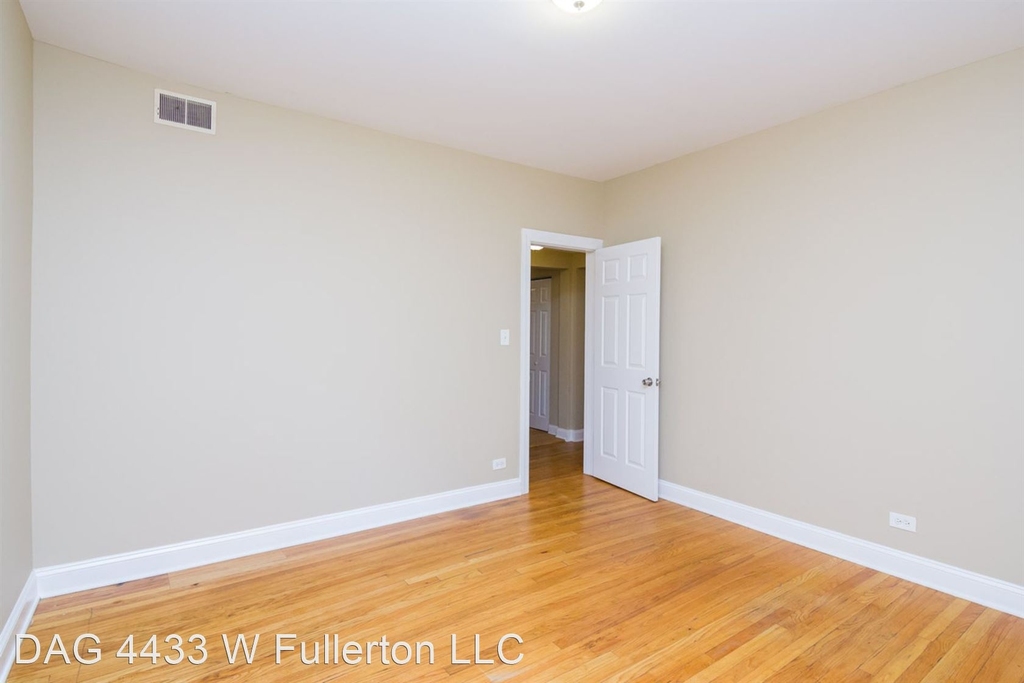 4433 W Fullerton Ave - Photo 18