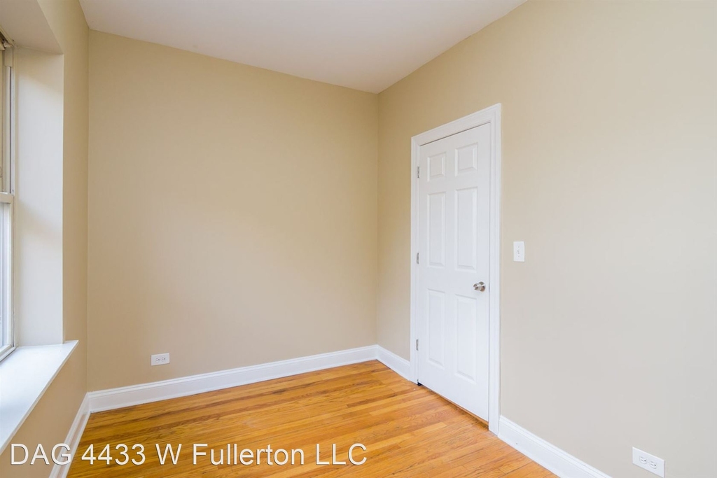 4433 W Fullerton Ave - Photo 16