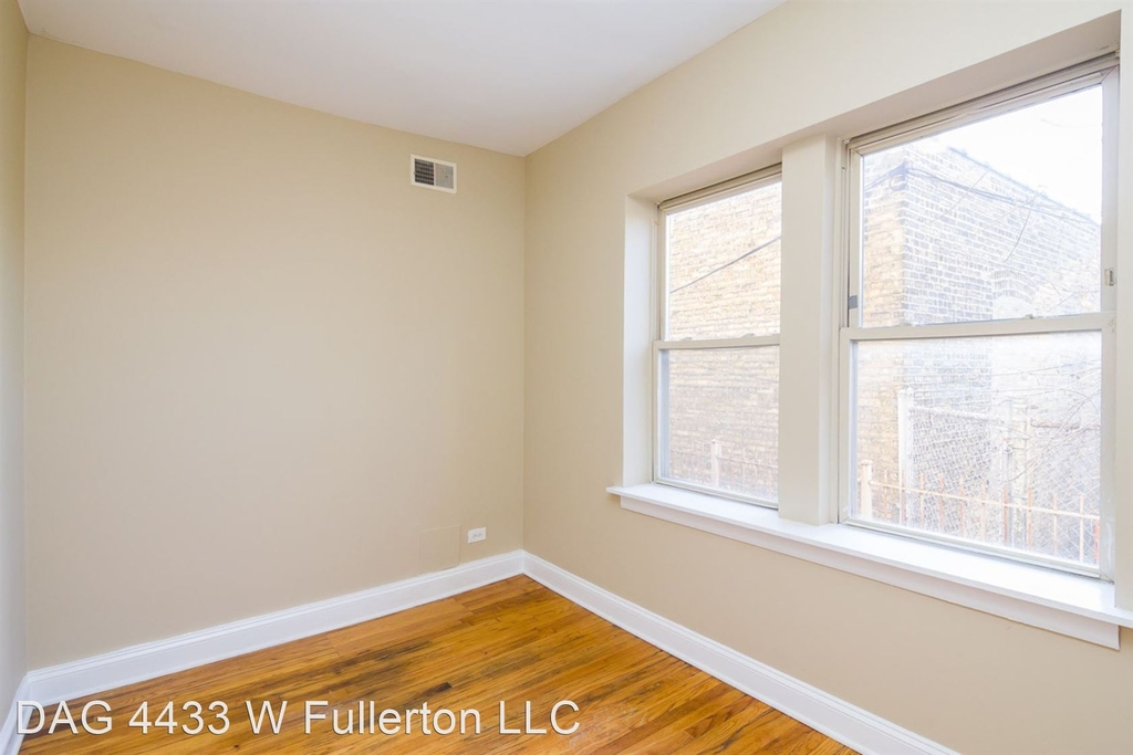 4433 W Fullerton Ave - Photo 15