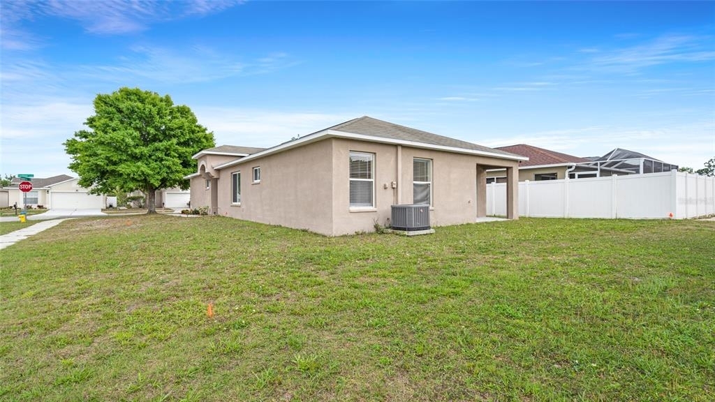 12923 Fieldmoor Court - Photo 24