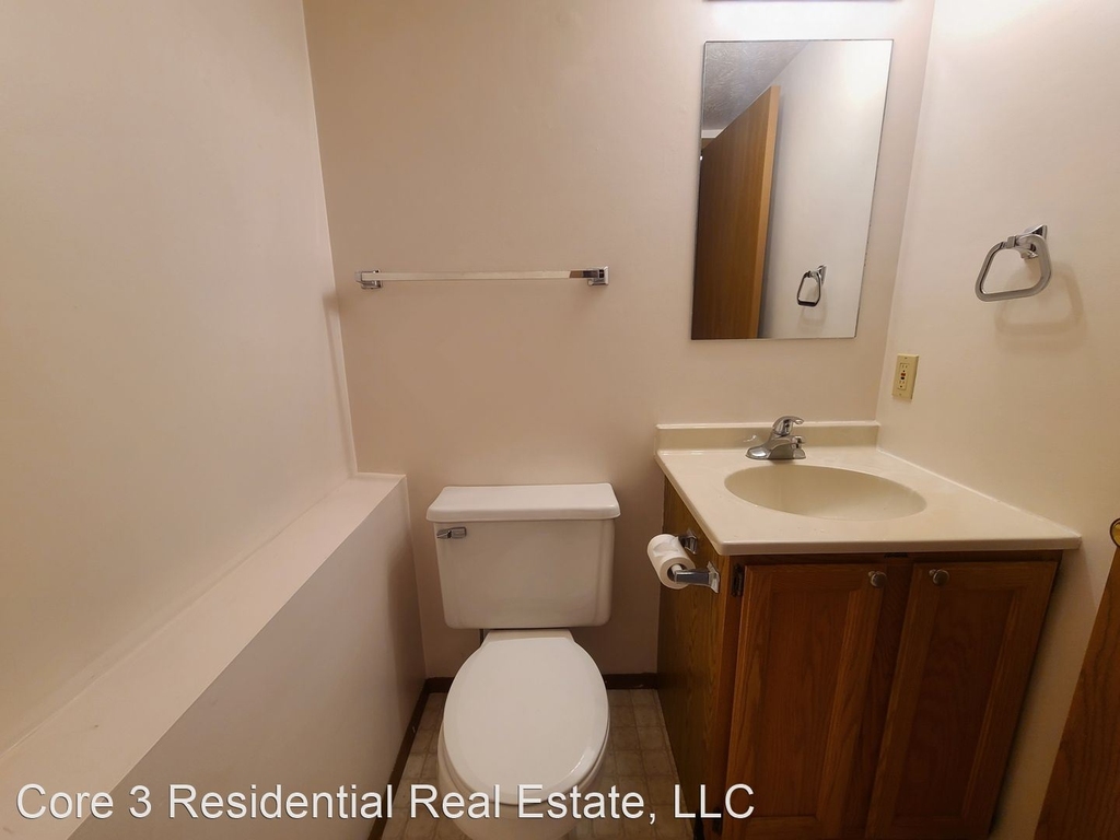 1711 Rockingham, Unit A - Photo 8