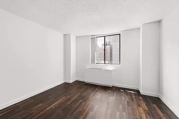 184 Lexington Avenue - Photo 2