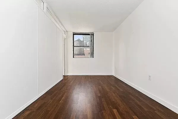 184 Lexington Avenue - Photo 3