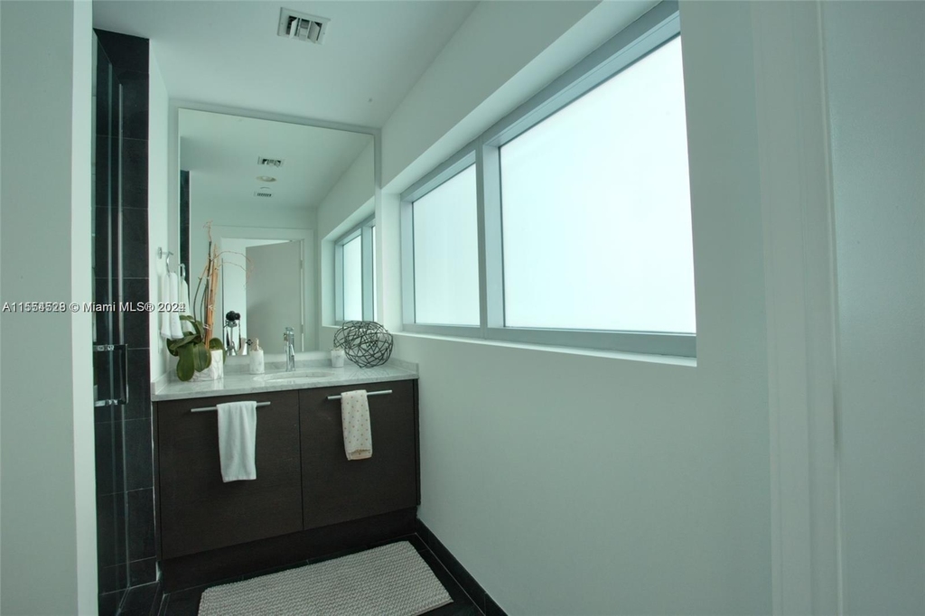 900 Biscayne Blvd - Photo 16