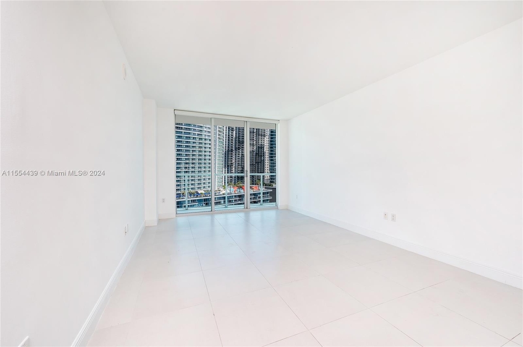 500 Brickell Ave - Photo 3