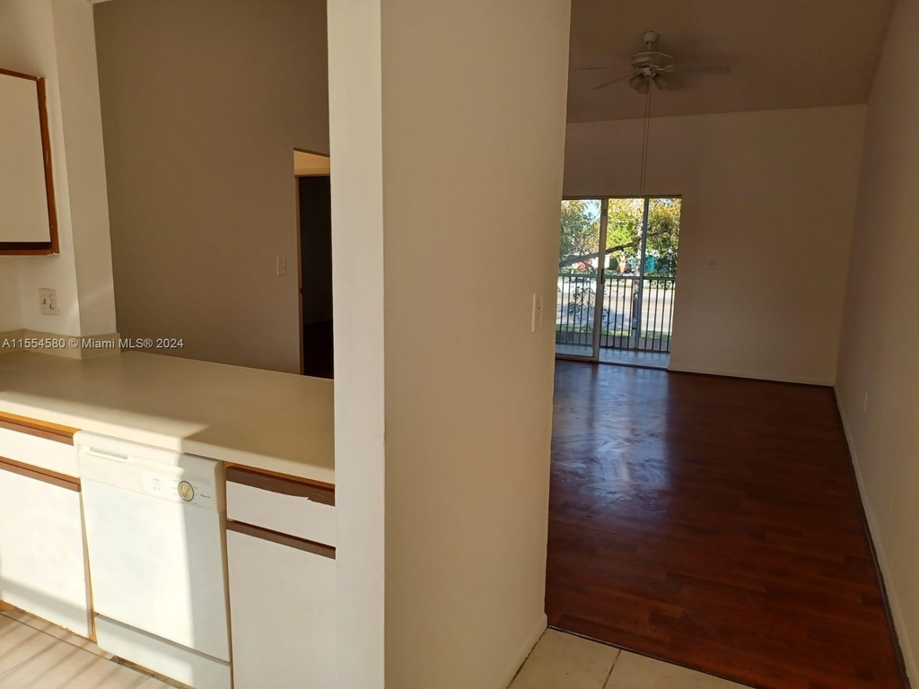 2159 Sw 80th Ter - Photo 8