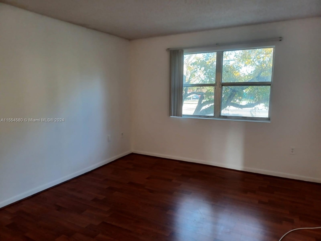 2159 Sw 80th Ter - Photo 6