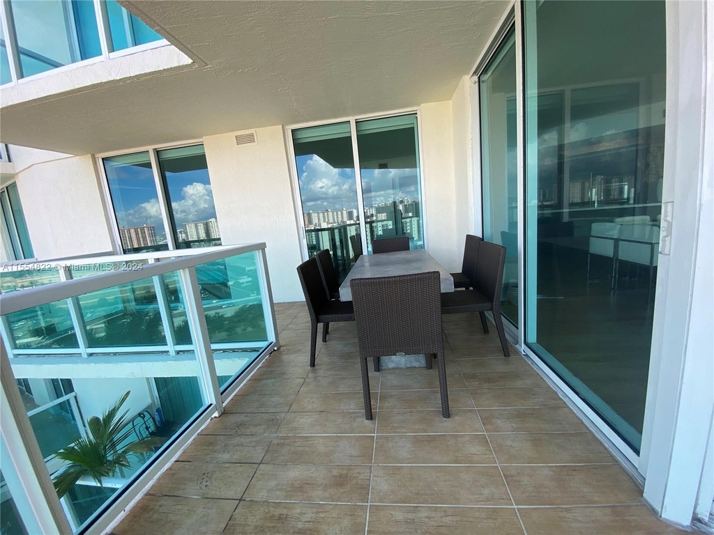 150 Sunny Isles Blvd - Photo 22